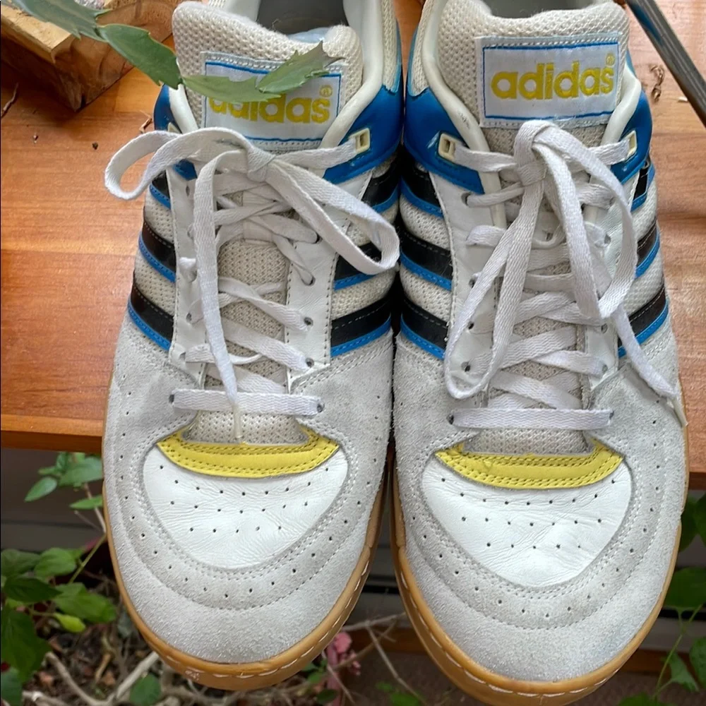 Adidas Men's White and Blue Sneakers